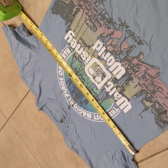 Walt Disney World The Most Magical Place On Earth T-Shirt Size Medium - Picture 4 of 4